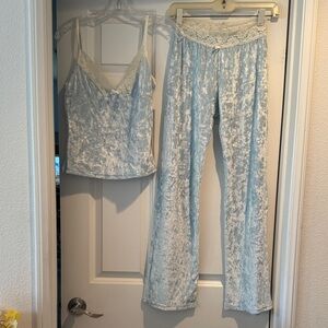 New Women's Lace Trim Velvet Sleepwear Set - Light Blue